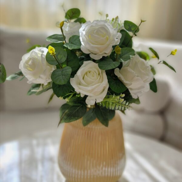 بوته رز باکارا