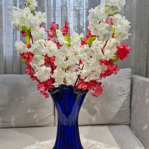 شکوفه هلو برگدار